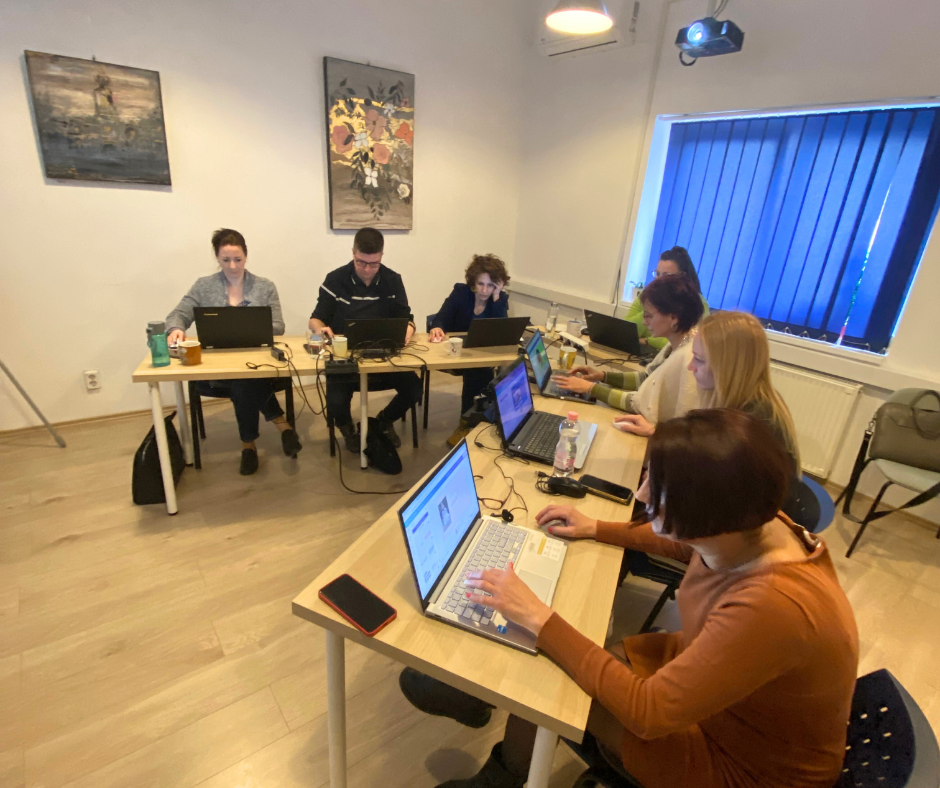 1 Canva Workshop, tanfolyam, Kolozsvári Zsuzsi, Kezdő Canva Tanfolyam Veszprém, marketinges képés