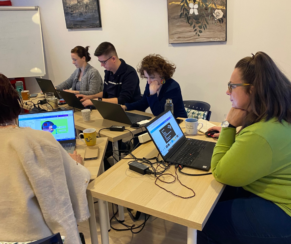 3 Canva Workshop, tanfolyam, Kolozsvári Zsuzsi, Kezdő Canva Tanfolyam Veszprém, marketinges képés